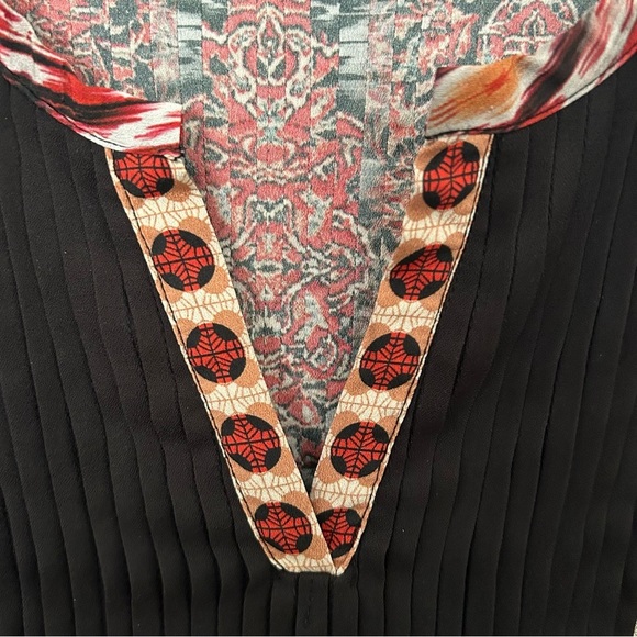 Ranna Gill Embroidered Blouse Jewel Tone Top V-Neck Pleated Black Size Small - Picture 5 of 16